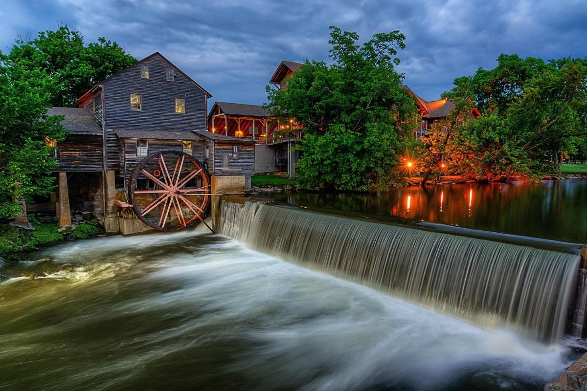 Whispering Winds, Hot Tub, Game Room, Wifi, 1089 Free Tickets Each Paid Day, Dollywood And More 蓋特林堡 外观 照片
