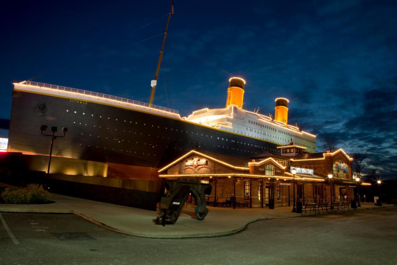 Whispering Winds, Hot Tub, Game Room, Wifi, 1089 Free Tickets Each Paid Day, Dollywood And More 蓋特林堡 外观 照片