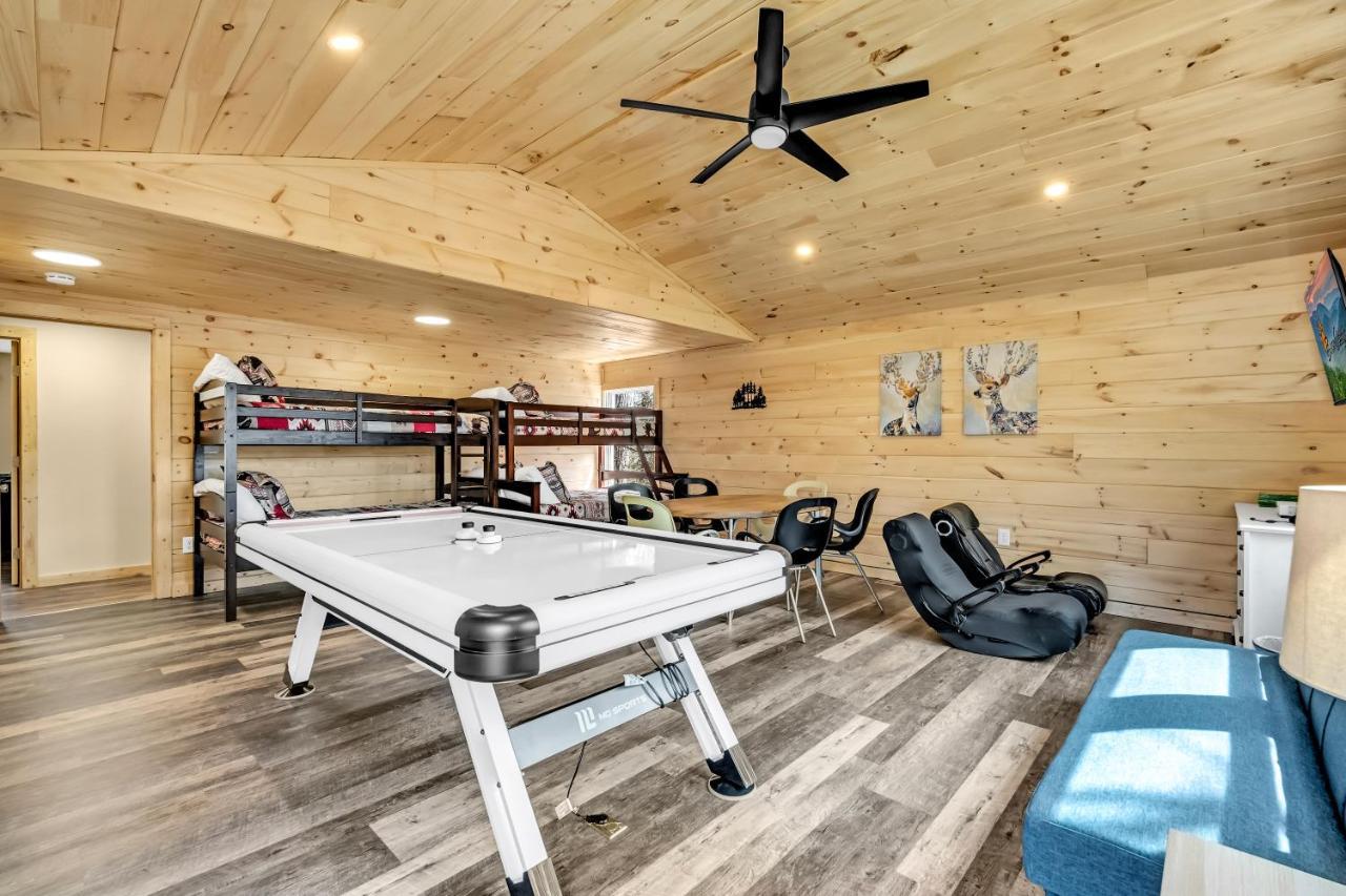 Whispering Winds, Hot Tub, Game Room, Wifi, 1089 Free Tickets Each Paid Day, Dollywood And More 蓋特林堡 外观 照片